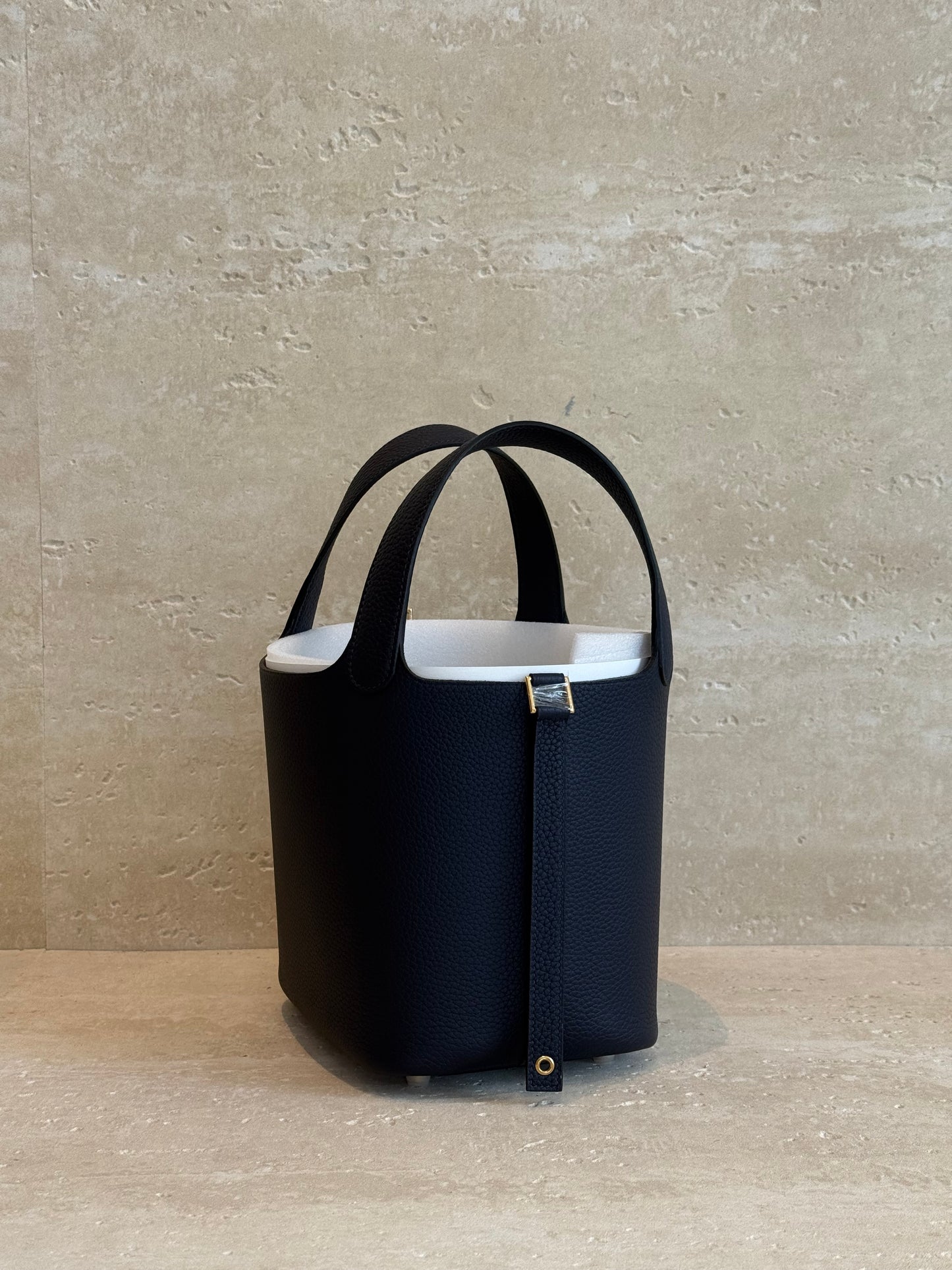 Hermès Picotin 18 — Navy Blue