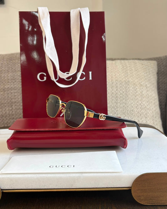 Gucci Geometric Sunglasses - Black/Gold