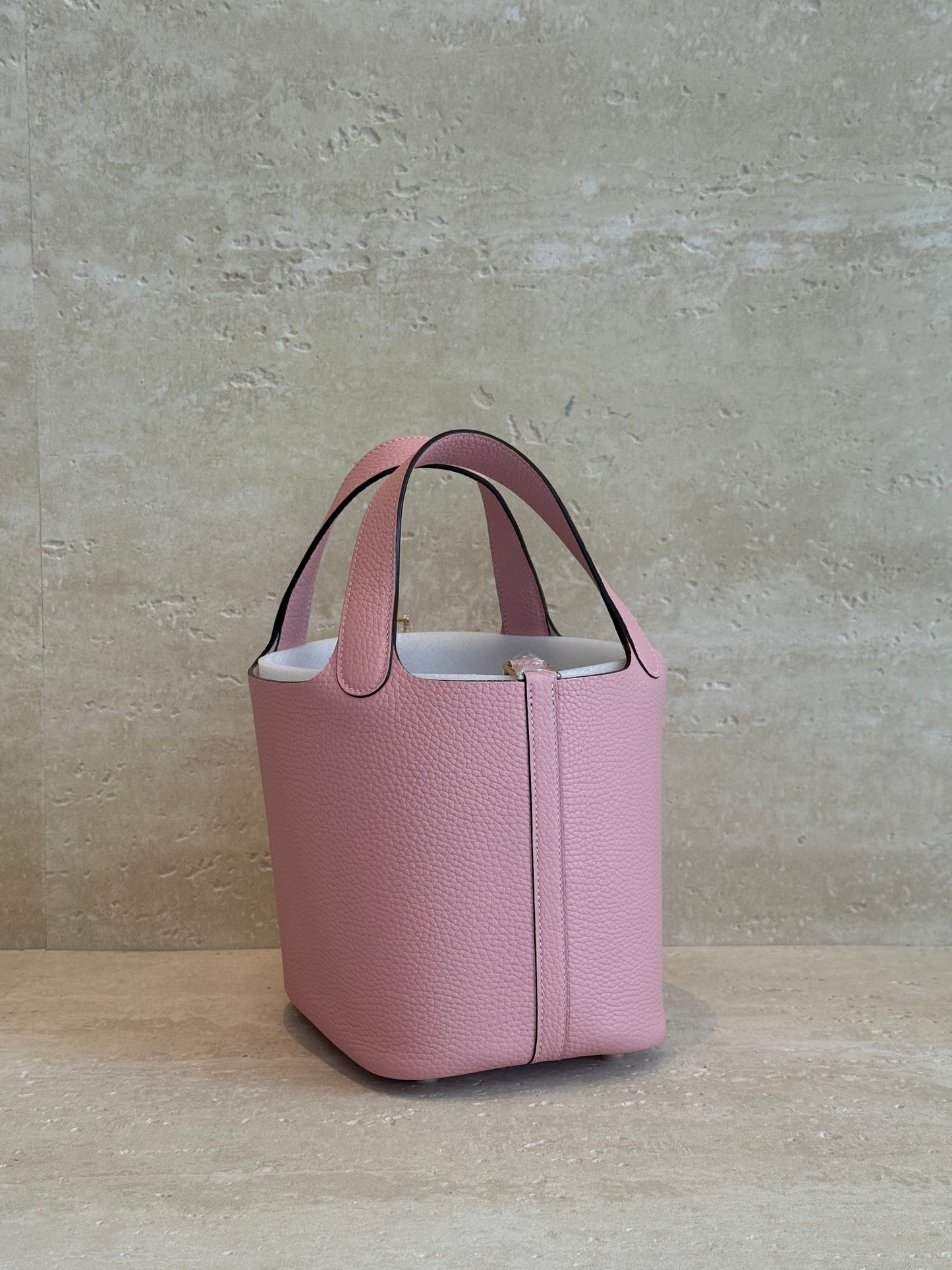 Hermès Picotin 18 — Baby Pink